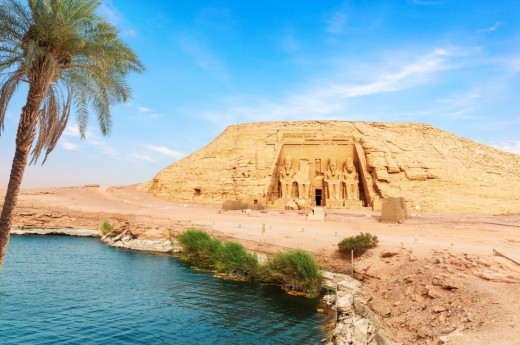 Abú Simbel titul.