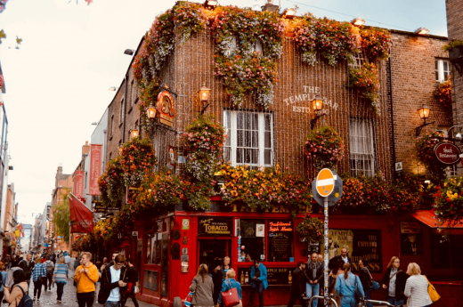 Nejznámější dublinský bar Temple bar nabízí největší výběr whiskey