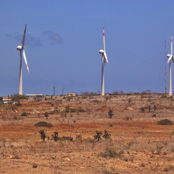 Větrná elektrárna na ostrově Baltra.