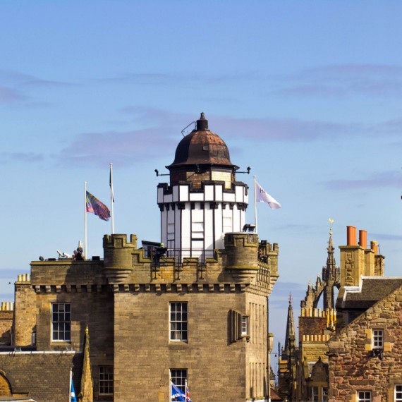 Historická budova muzea Camera Obscura.