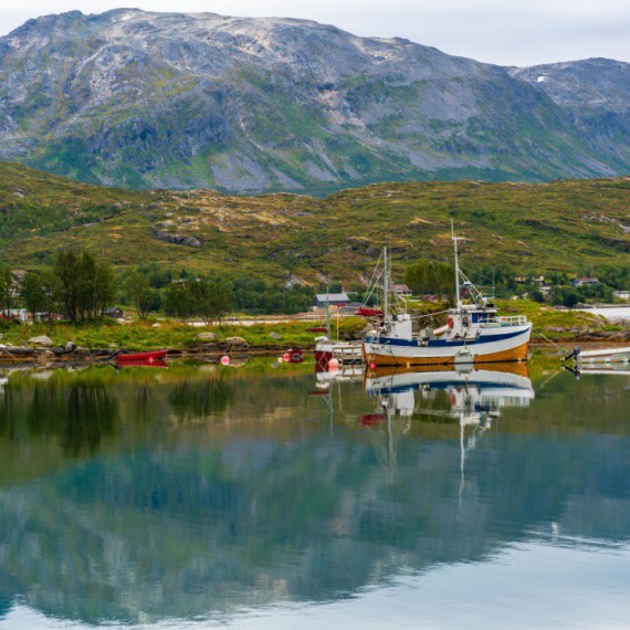 Vesnice Ersfjordbotn.