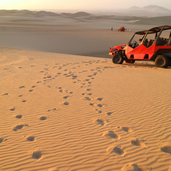 Projížďka po písečných dunách.