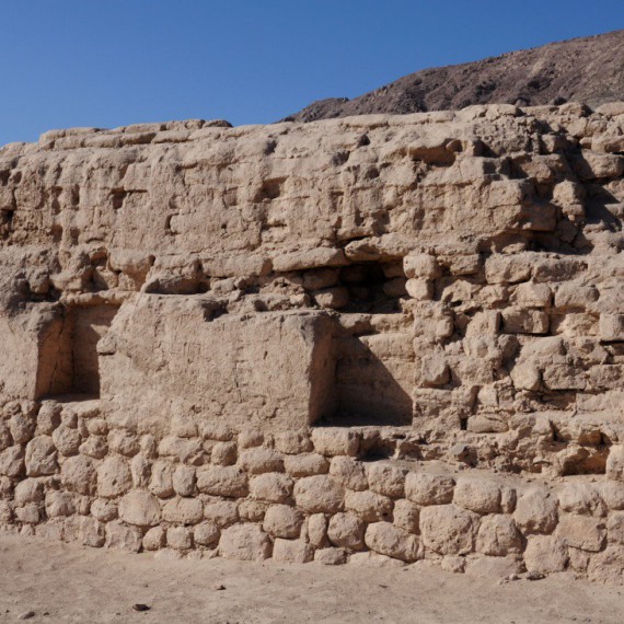 Detail kamenné stěny v Los Paredones.