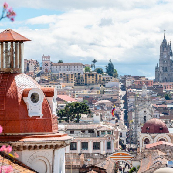 Pohled na historickou část města Quito.