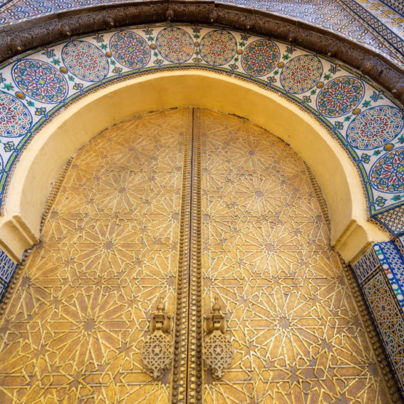 Detail vstupní brány Královského paláce.