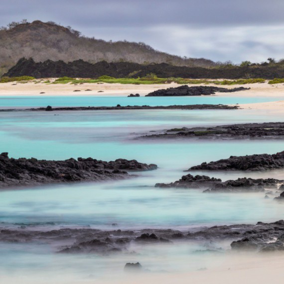 Lávové kameny na ostrově San Cristobal.