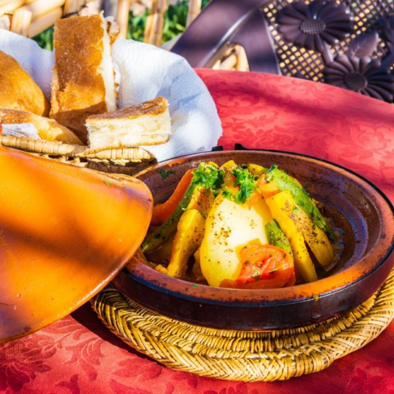 Tradiční marocký pokrm tajin.