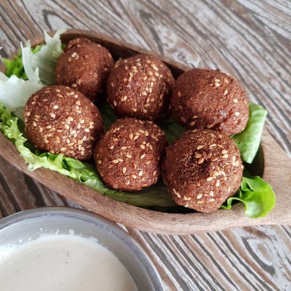Egyptský falafel ta'ameya.