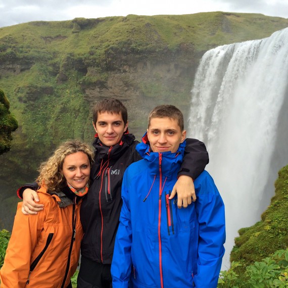 Jeden z nejkrásnějších vodopádů Islandu - Skogafoss 