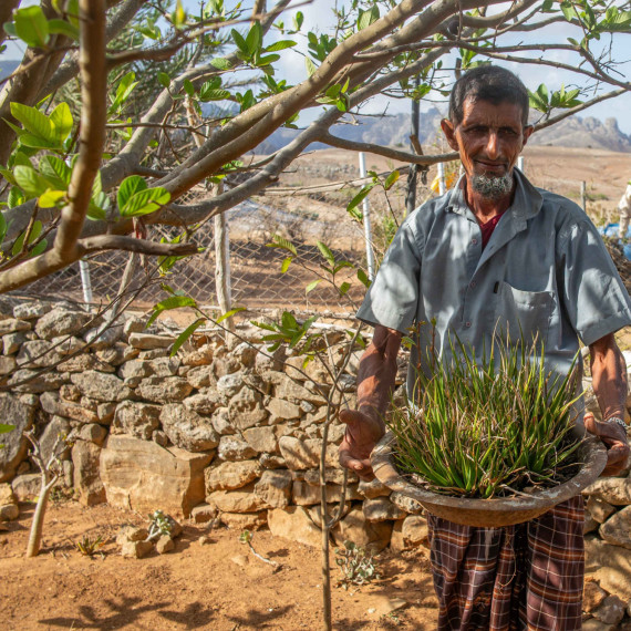 Lokální obyvatel a jeho drobné hospodářství.