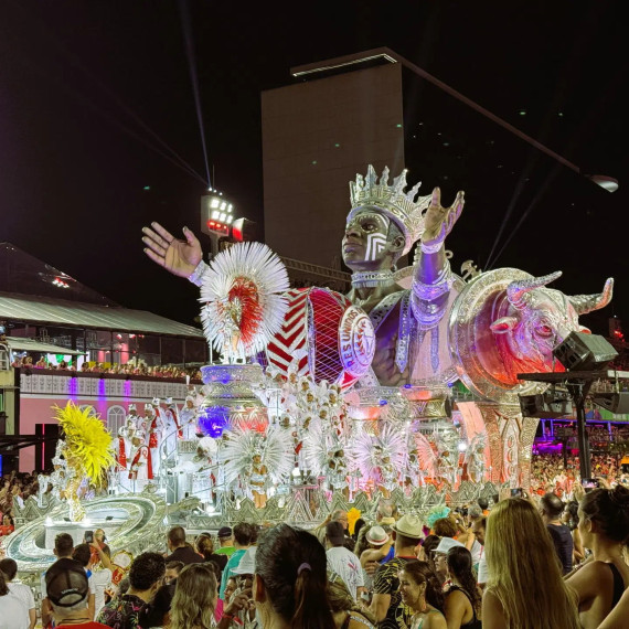 Kostýmy svým vzhledem musí zaujmout pozornost i z velké vzdálenosti.