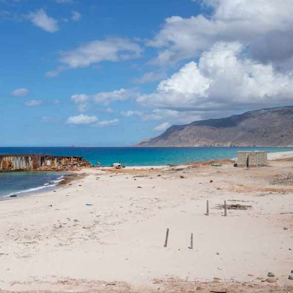 Vrak lodi u pobřeží.