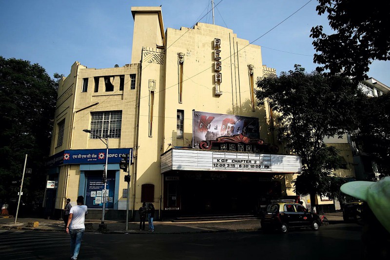 Kultovní kino Regal.