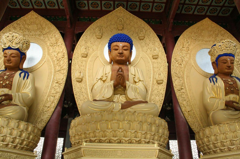Sochy Buddhů v Šanghajském muzeu.