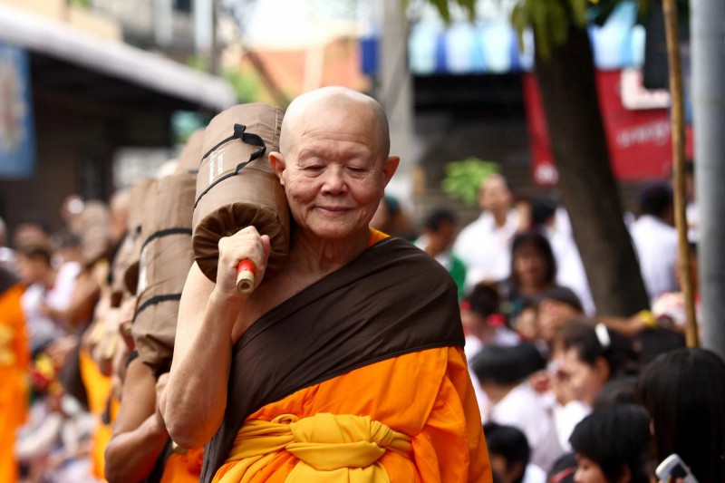 Buddhistický mnich v Thajsku.