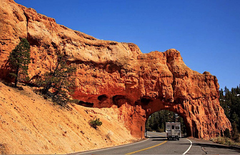 Drive Scenic Byway 12 v Utah.