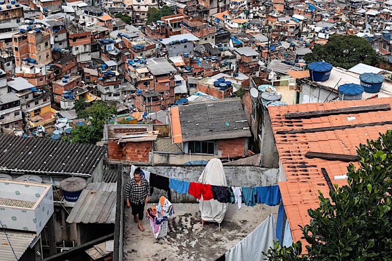 Favela v Rio de Janeiru.