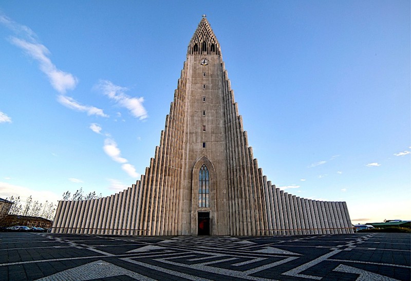 Dominanta Reykjavíku Hallgrimskirkja.