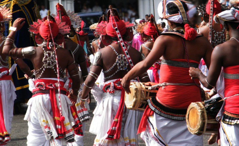 Tradiční průvod při náboženském svátku Esala Perahera.