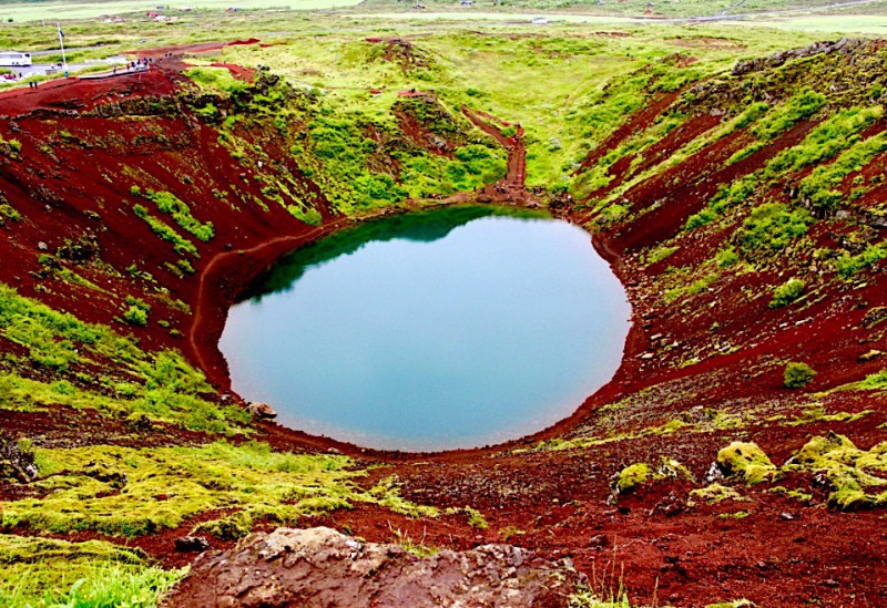 Sopečné kráterové jezero Kerið.