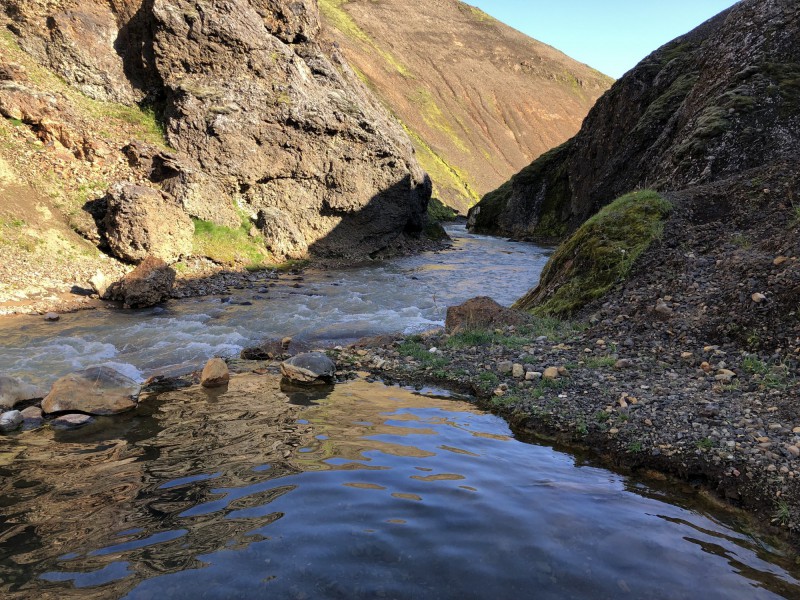 Horké prameny pod Kerlingarfjöll.