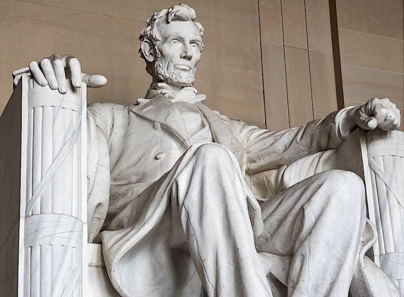 Lincolnův památník (socha Abrahama Lincolna).