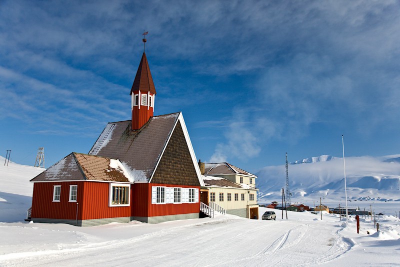 Kostel v Longyearbyen .