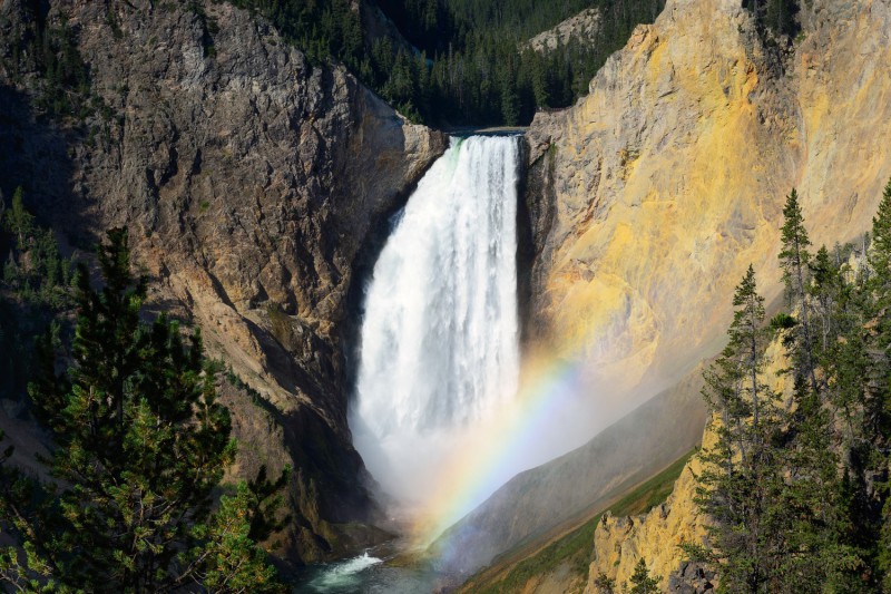 Spodní vodopád v Grand Canyon v NP Yellowstone.