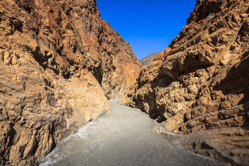 Mosaic Canyon Trail .