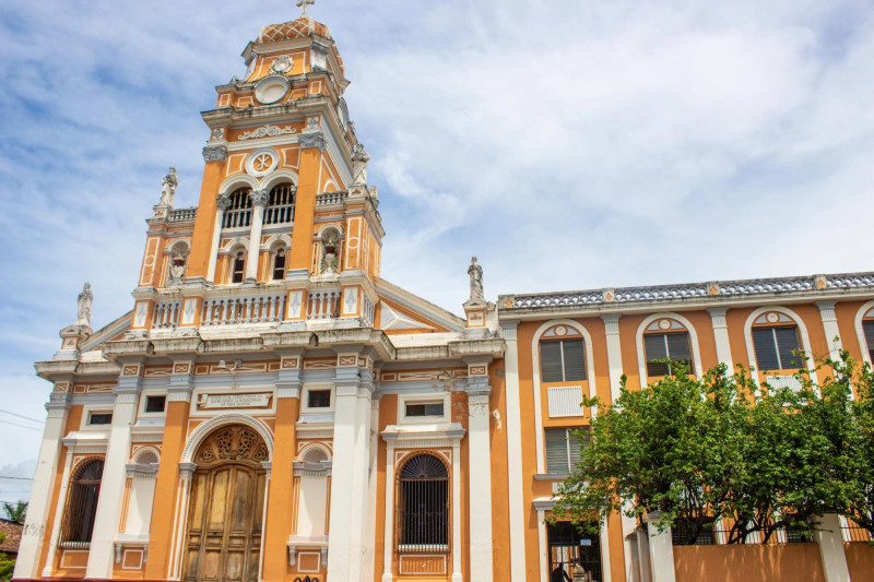 Koloniální Granada se pyšní nádhernou architekturou. 