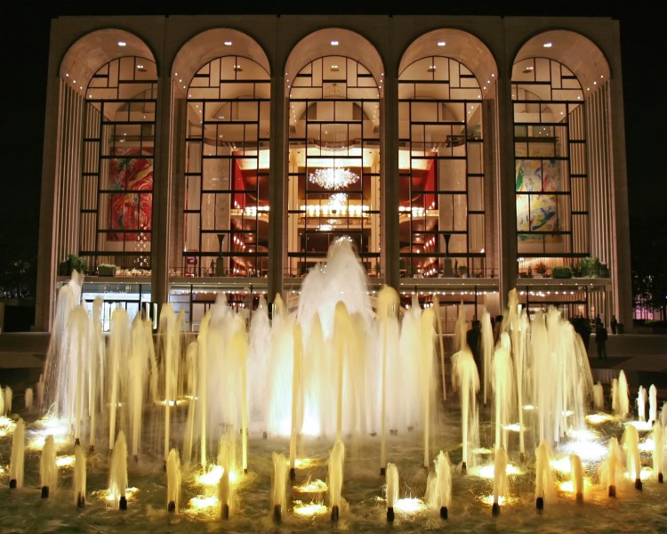 Opera v NYC