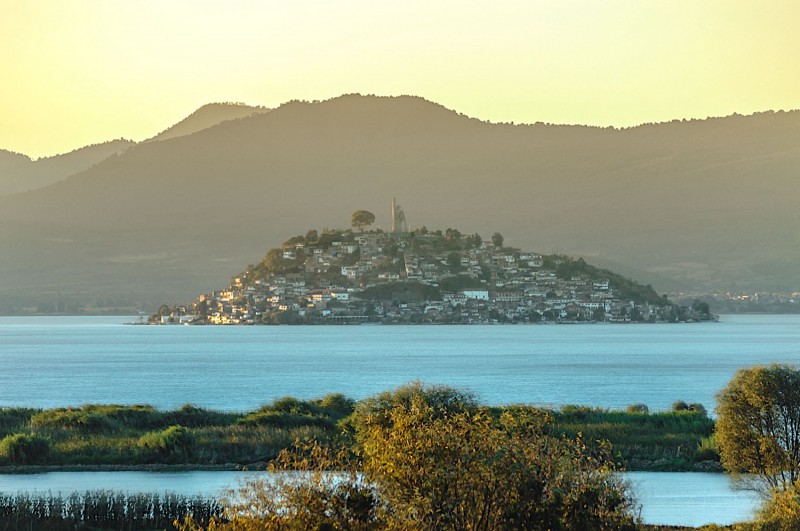 Jezero Pátzcuaro státu Michoacán.