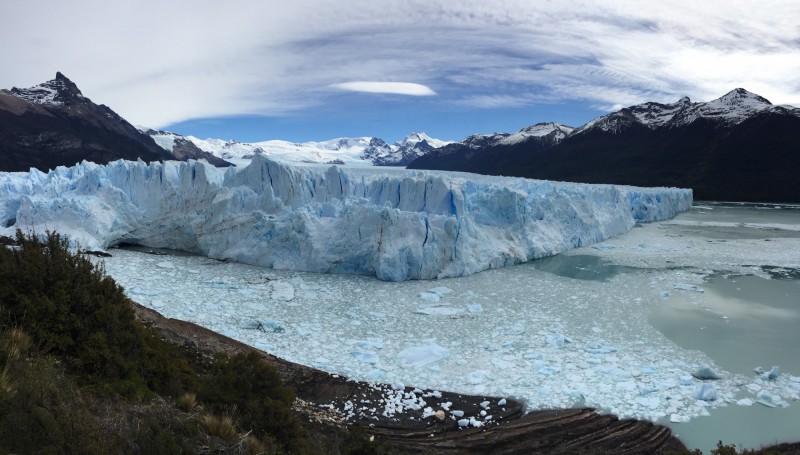 Ledovec Perito Moreno z druhého břehu.