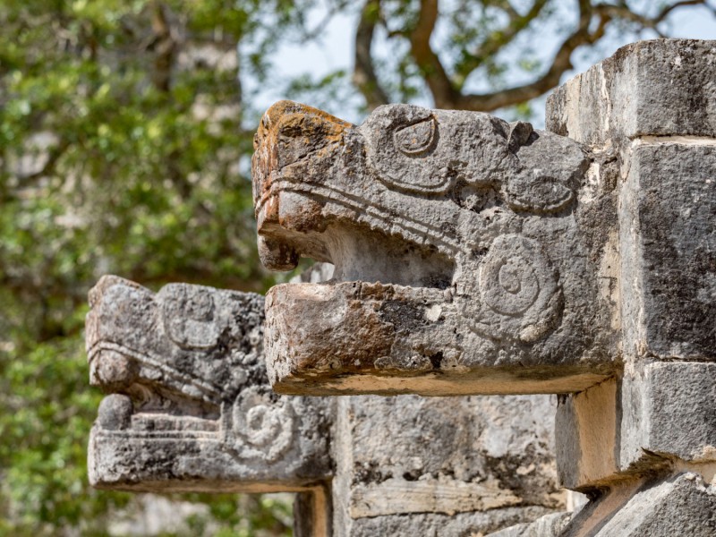 Detail pyramidy Palenque.