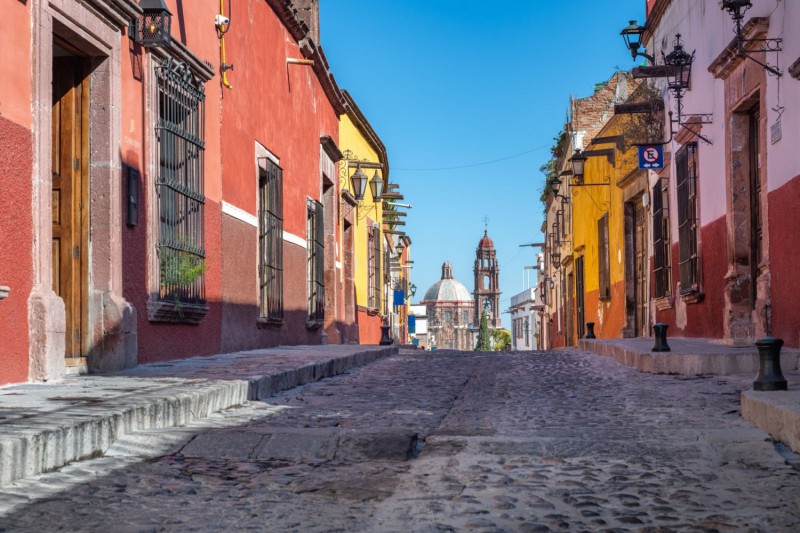 Barevné ulčky San Miguel de Allende.