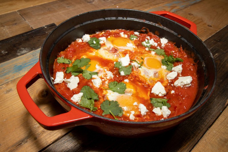 Snídaňový pokrm shakshuka.
