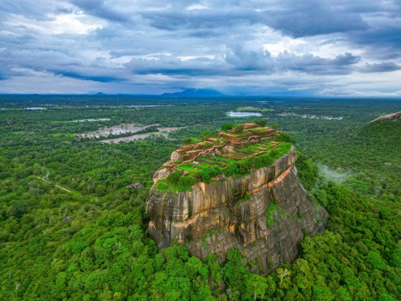 Letecký pohled na Lví skálu.