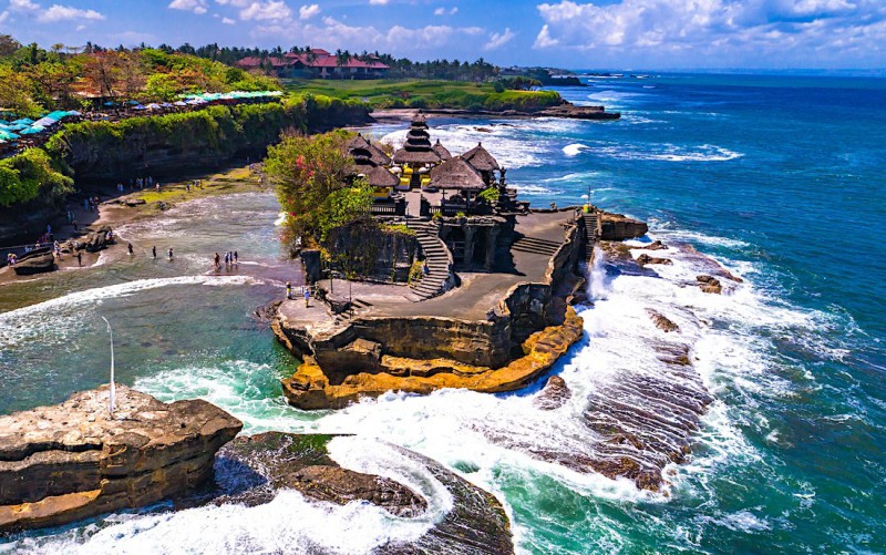 Chrám Tanah Lot.