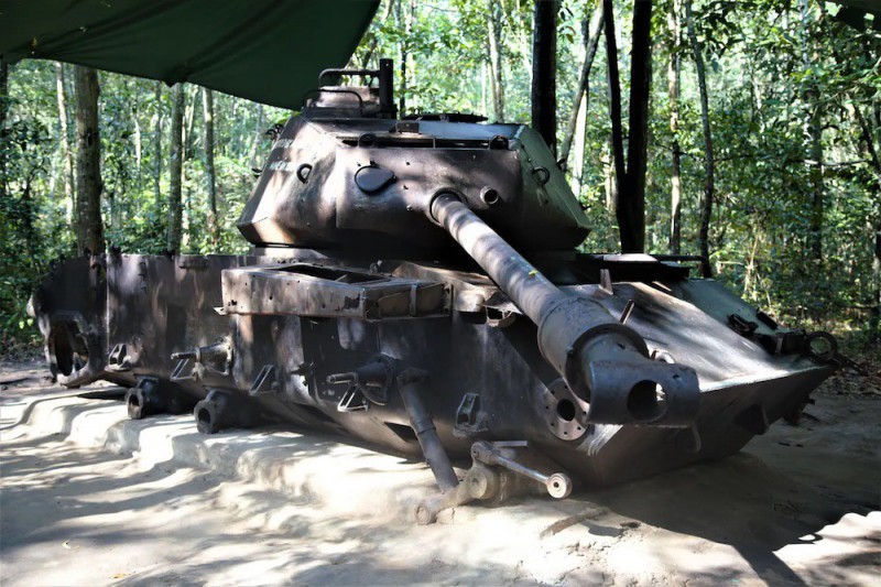 Tank - Cu Chi  tunely.