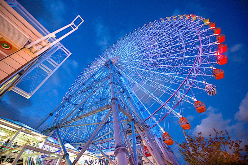 Tempozan Giant Ferris Wheel.