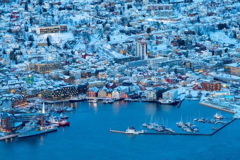 Město Tromsø v zimě.