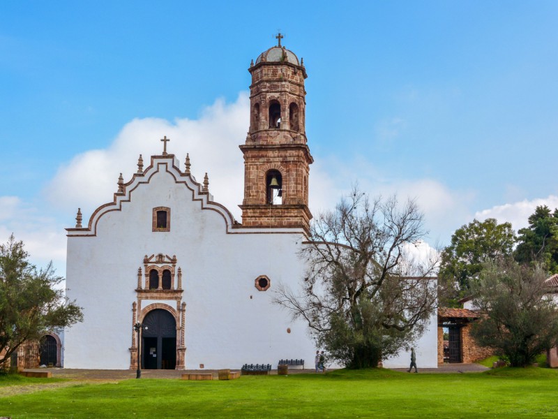 Bývalý františkánský klášter Santa Ana v Tzintzuntzanu.