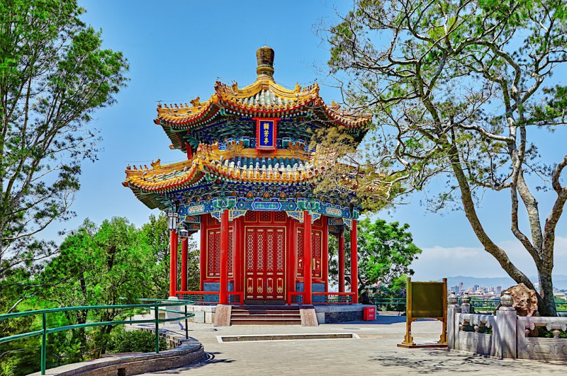Jingshan Park - Uhelný vrch nad Zakázaným městem.