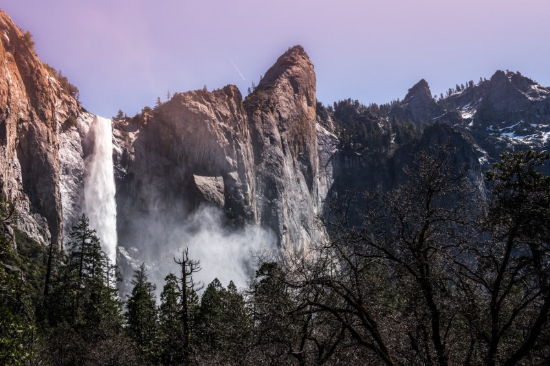 Vodopád v NP Yosemite.