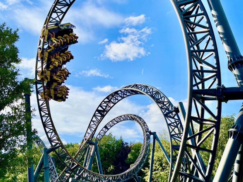 Horská dráha v zábavním parku Alton Towers.