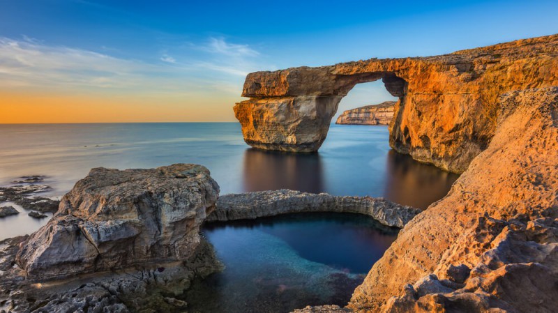 Již zhroucené legendární Azurové okno na ostrově Gozo.