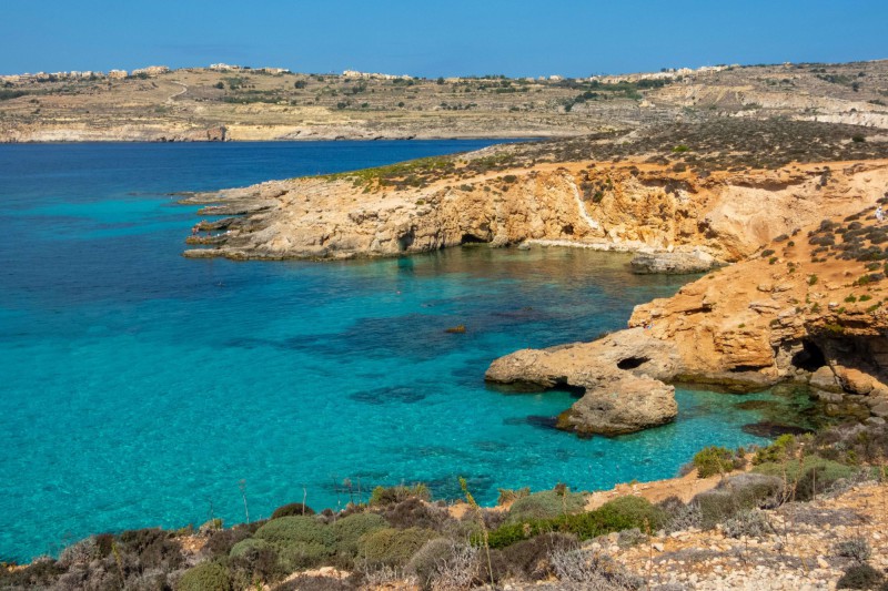 Tyrkysový ráj Blue Lagoon na Maltě.