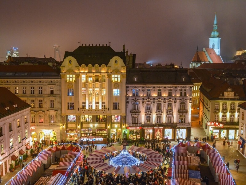 Vánoční trh v Bratislavě.