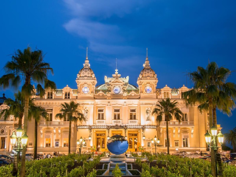 Casino de Monte Carlo v Monaku.