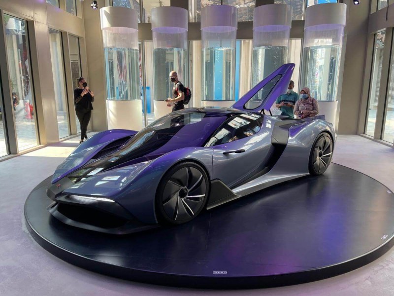Vodíkové auto MH2 ve slovenském pavilonu na Expo Dubaj 2020.